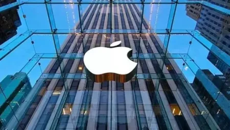 ABD’nin vergi tehdidi sevkiyatları artırdı, Apple bilgisayar satışlarında rekor büyüme kaydetti