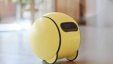 Samsung’un yapay zekâlı ev robotu Ballie, kullanıcıların ruh halini analiz edip tavsiye verebiliyor