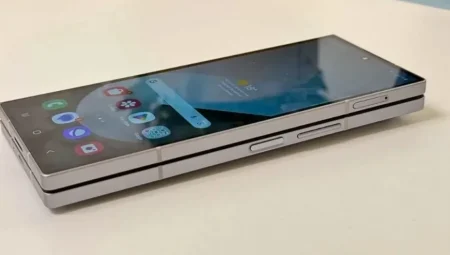 Samsung’un Katlanabilir Bombası Galaxy Z Fold 7, Android 16 ve Snapdragon 8 Elite ile Görüldü